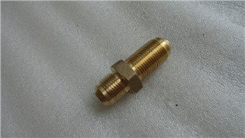 Conector recto de mamparo Jic de latón